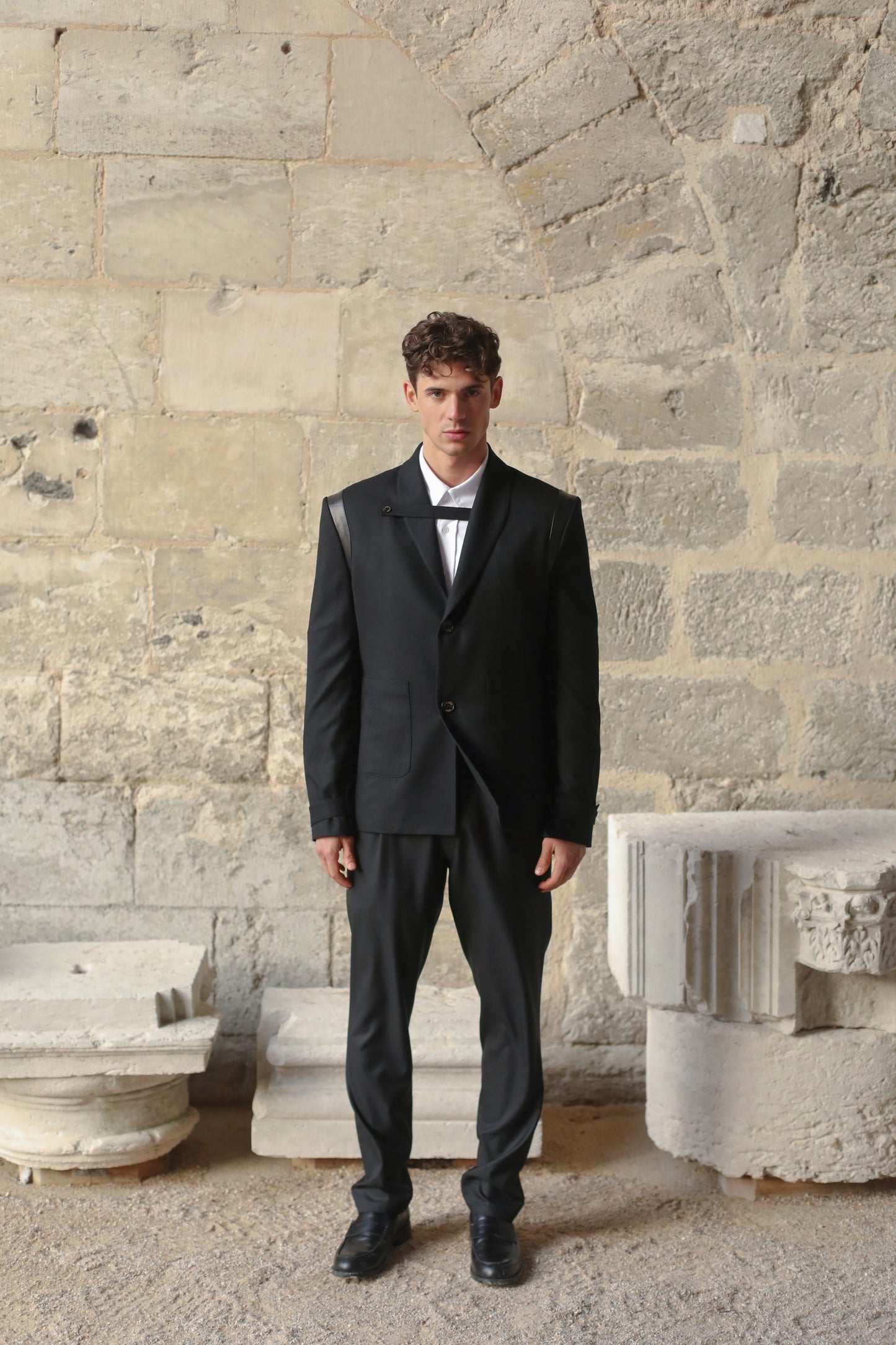 LA VESTE DE COSTUME ATLAS