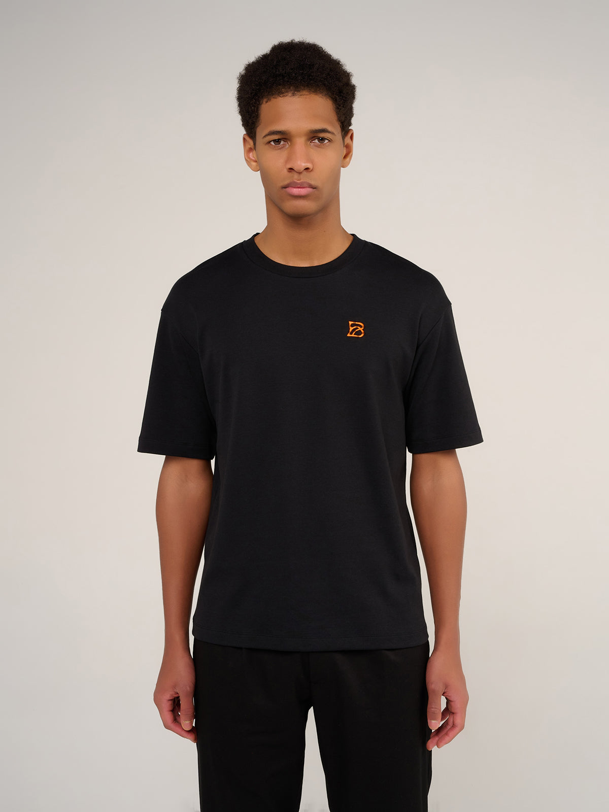LE T-SHIRT OVERPLEASURE B - UNEXPLORED BLACK