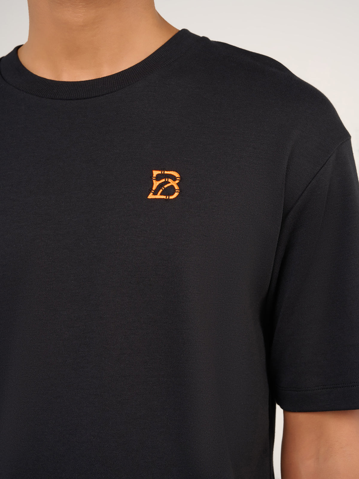 LE T-SHIRT OVERPLEASURE B - UNEXPLORED BLACK