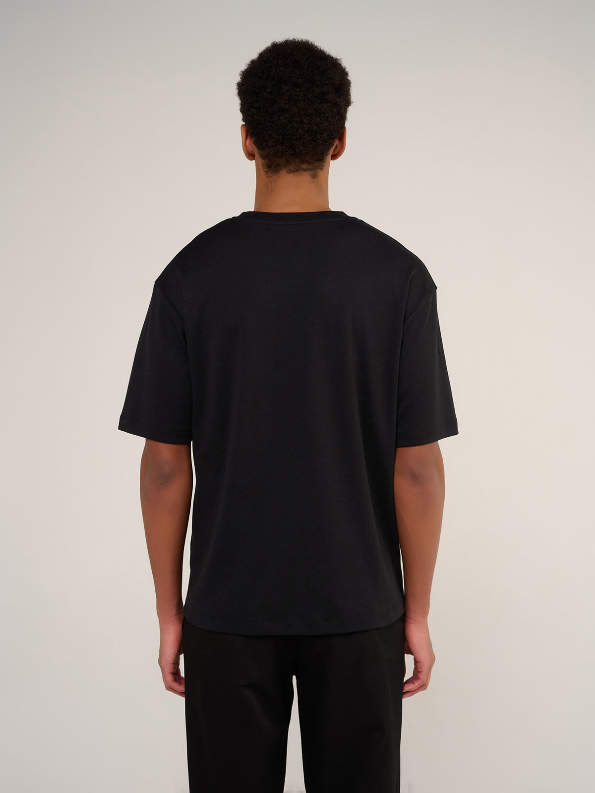 LE T-SHIRT OVERPLEASURE B - UNEXPLORED BLACK