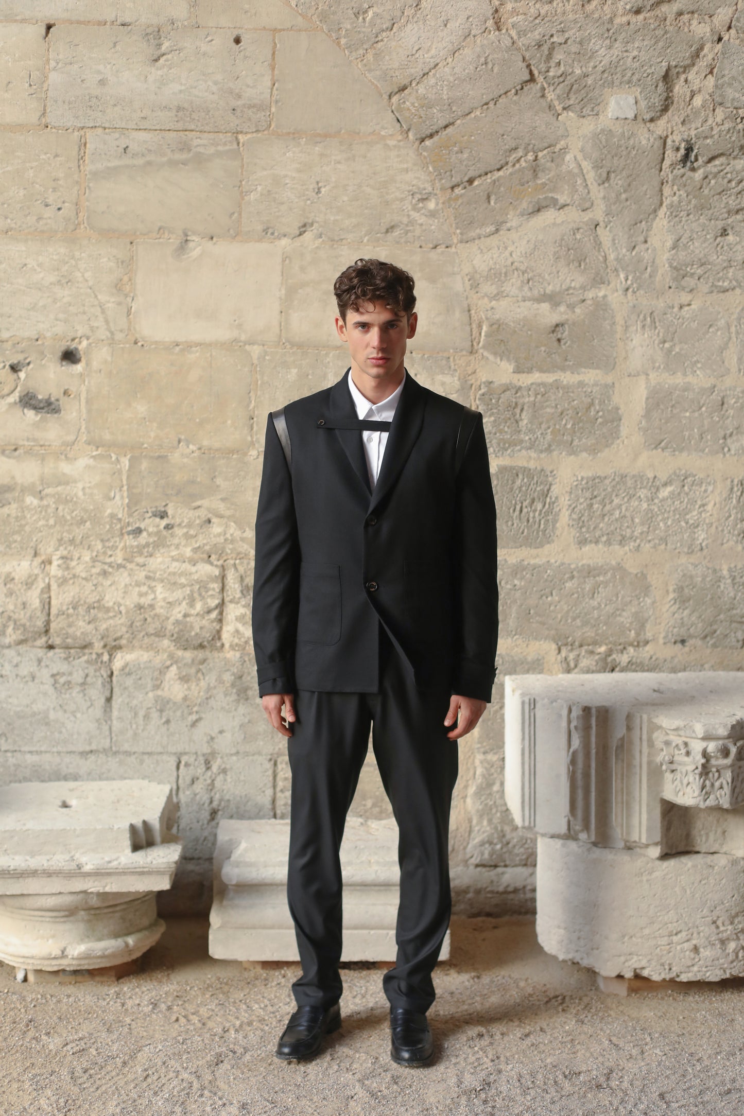 THE ATLAS SUIT JACKET - BLACK