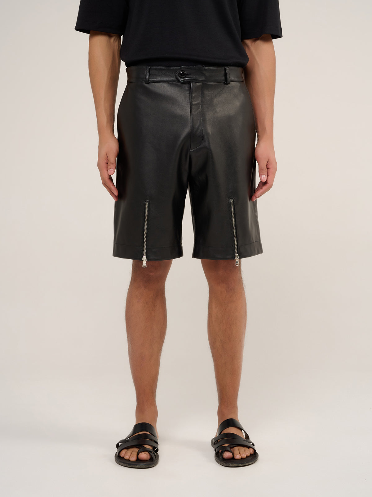 PANTALONCINI IN PELLE - NERO