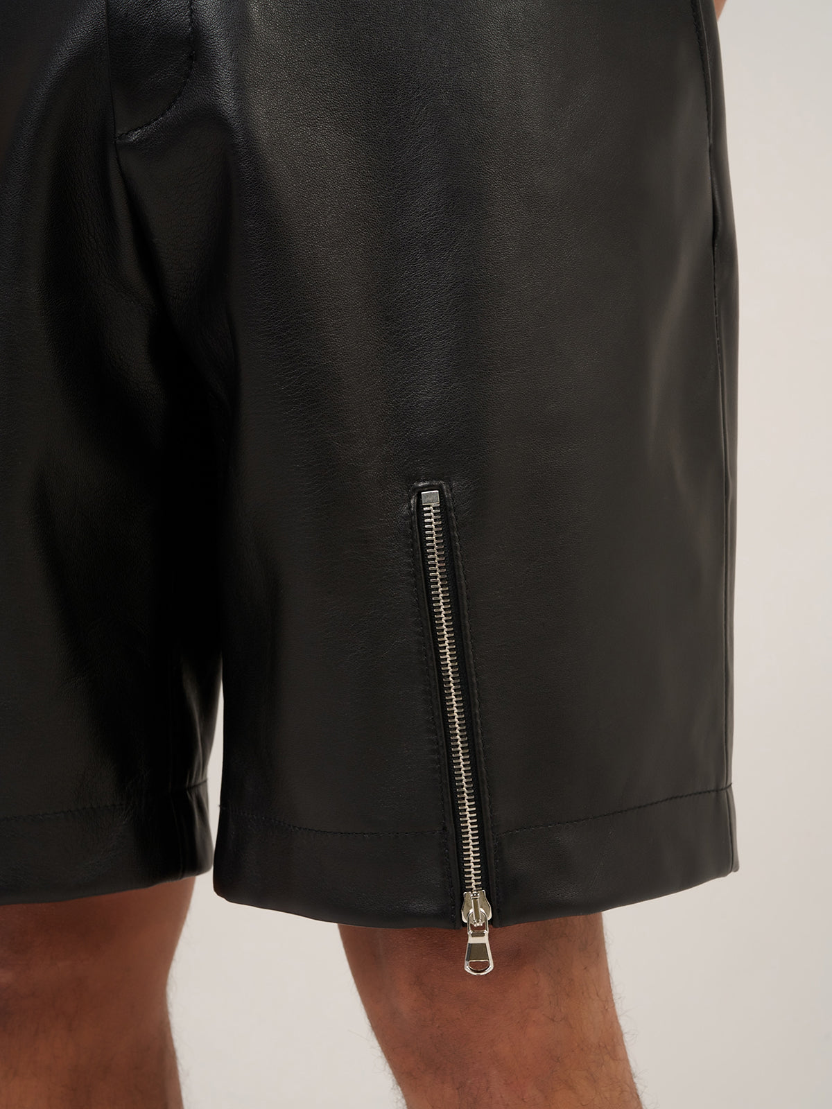 LEATHER SHORTS - BLACK