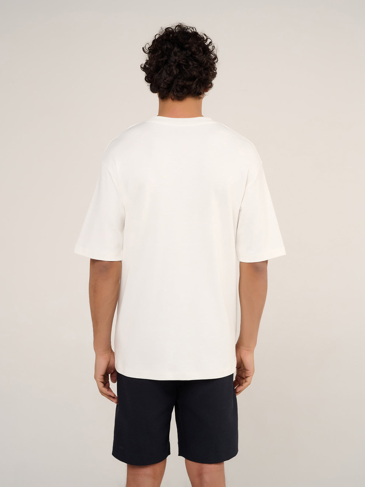 THE OVERPLEASURE B T-SHIRT - CLOUD DANCER WHITE